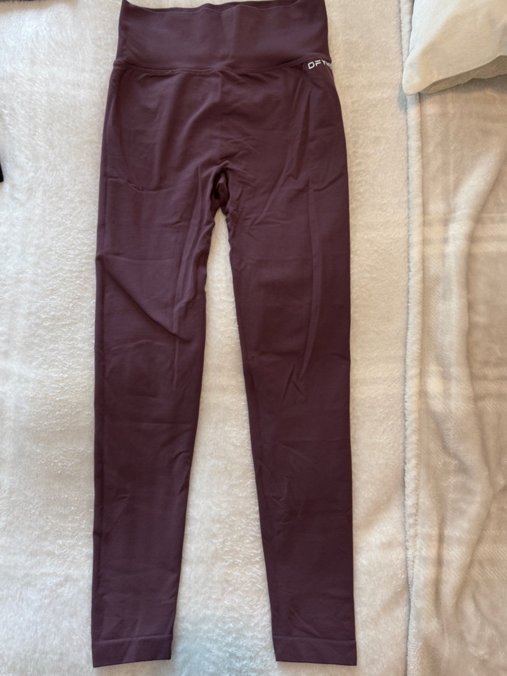 Dfyne Seamless High-Waist Leggings in Deep Plum